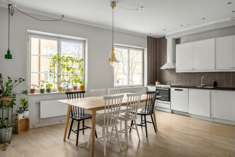 Kitchen Decor Ideas That Don’t Feel Trendy